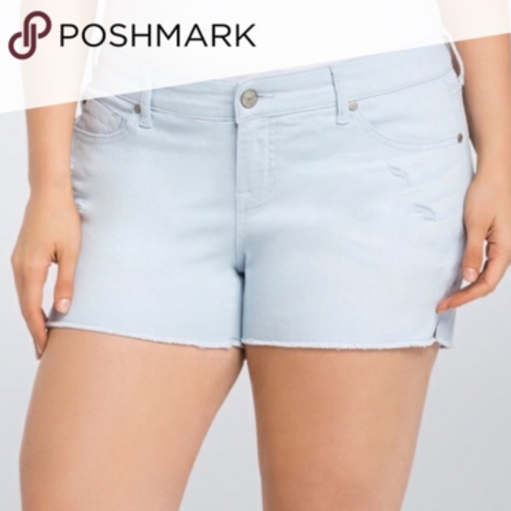 TORRID Light Washed Distressed Jean Shorts Size 20